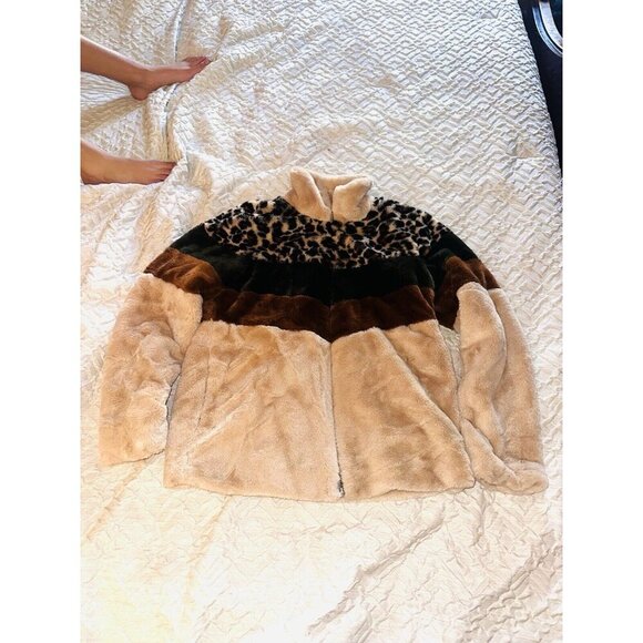 Altar’d State Fleece Faux Fur Leopard Colorblock Jacket Medium - Picture 2 of 4